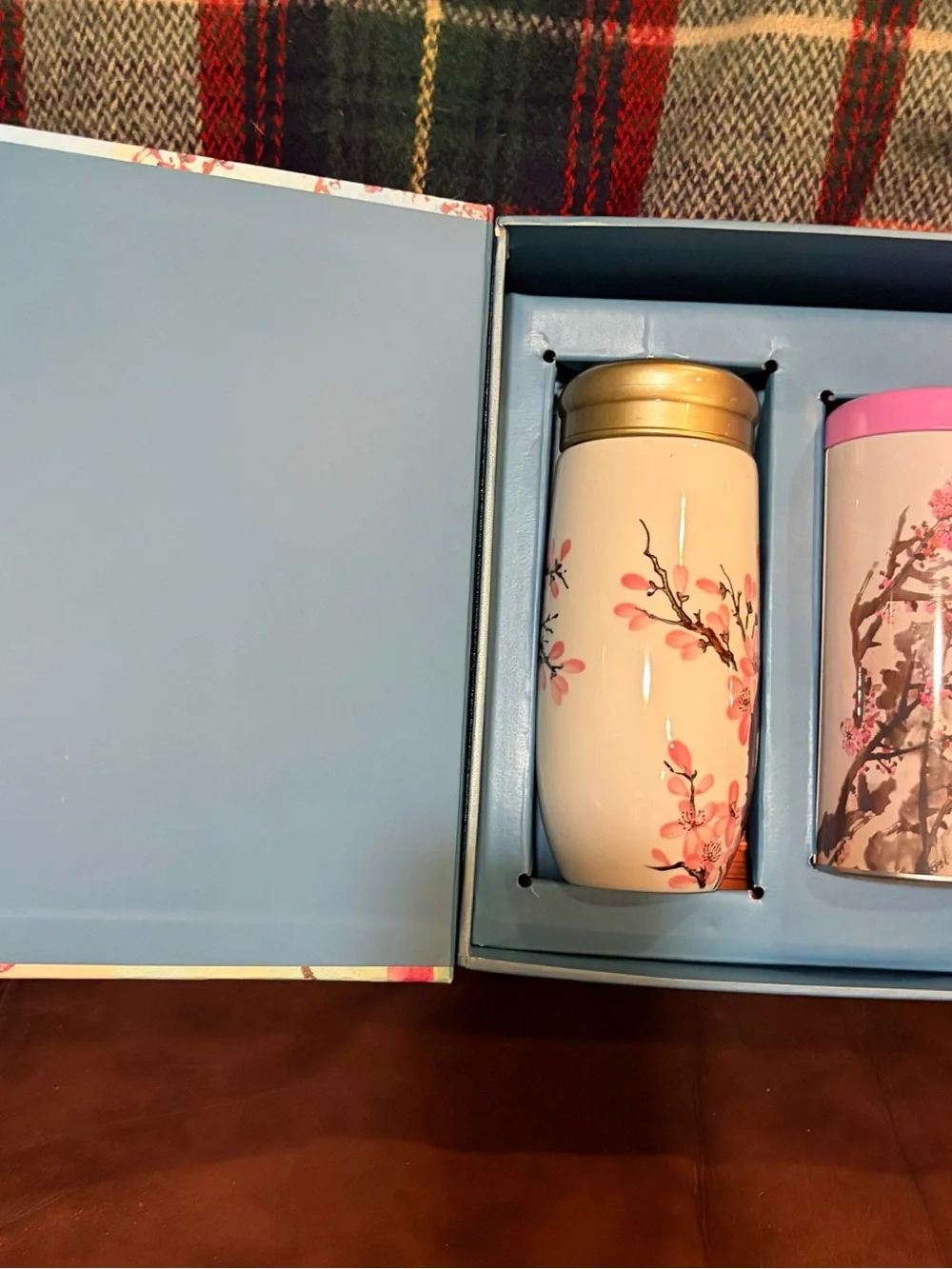 New Teavana Sekura Allure Green Tea Gift Set - Tumbler & Tin
